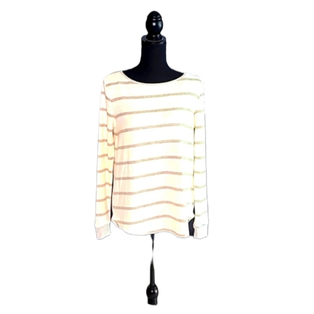 NWT Pink Clover Kamie Button Back Brushed Knit Top Size Small
